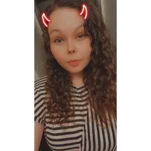 Meet your Posher, Kassandra